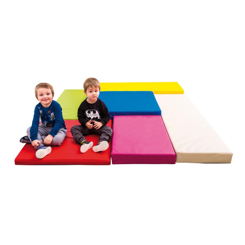 Detale skórzanego pokrycia ekologicznego materaca 119,5 x 45 cm, zbliżenie na strukturę i krawędź produktu
