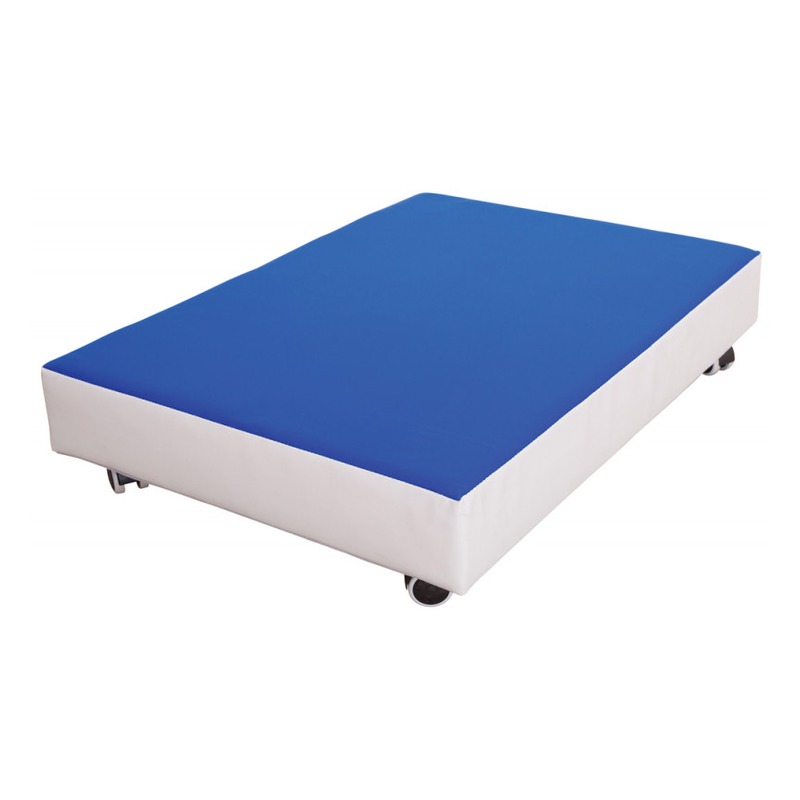 Duży blok miękkiej pianki na pokrytych gumą kółkach Ø50 mm, widok z boku; wymiary 60 x 12 x 80 cm, bez kółek