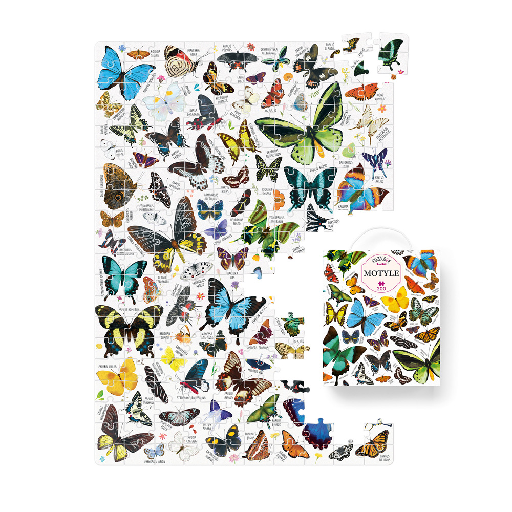 Widok ułożonych puzzli Puzzlove Motyle o wymiarach 48 x 68 cm