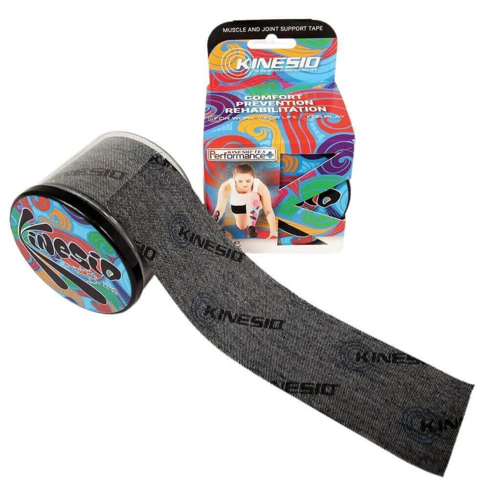 Taśma Kinesio Performance+ KINESIO w czarnym wariancie, 5 cm × 5 m.