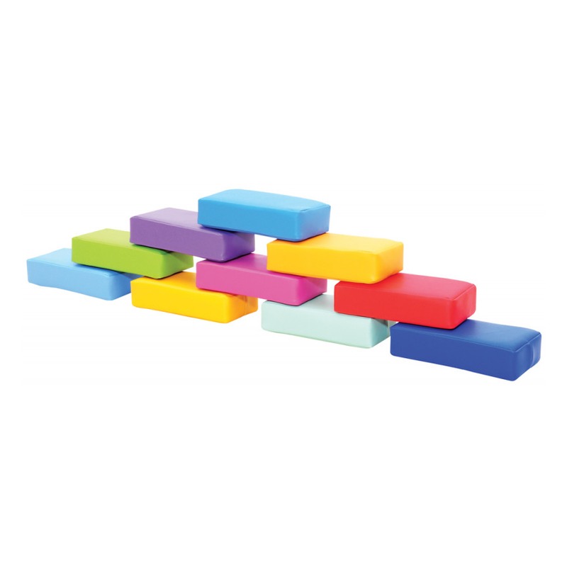 Zestaw 10 dużych cegieł piankowych ułożonych obok siebie — każdy element ma 24 × 12 × 6 cm
