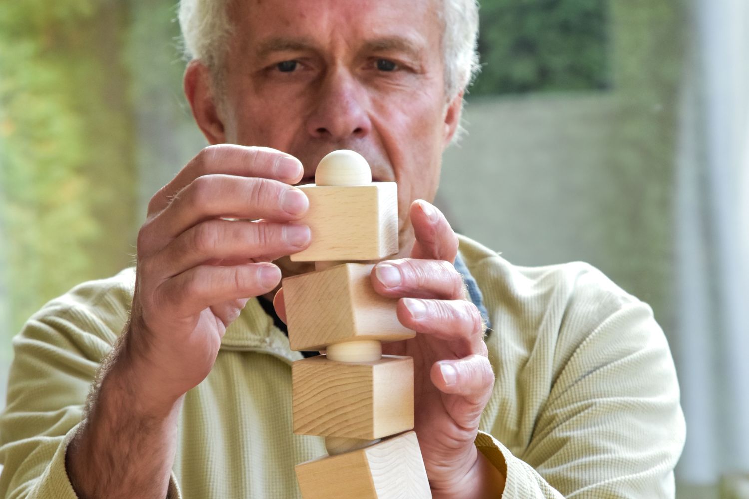 Balance Tower Senior Edition - elementy o wypukłych i wklęsłych powierzchniach wspierające rehabilitację dłoni