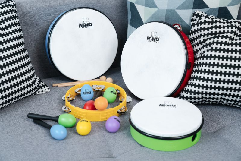 Kolorowe shakery i tamburyny z zestawu NINO Kids Mixed Rhythm Set 12 sztuk