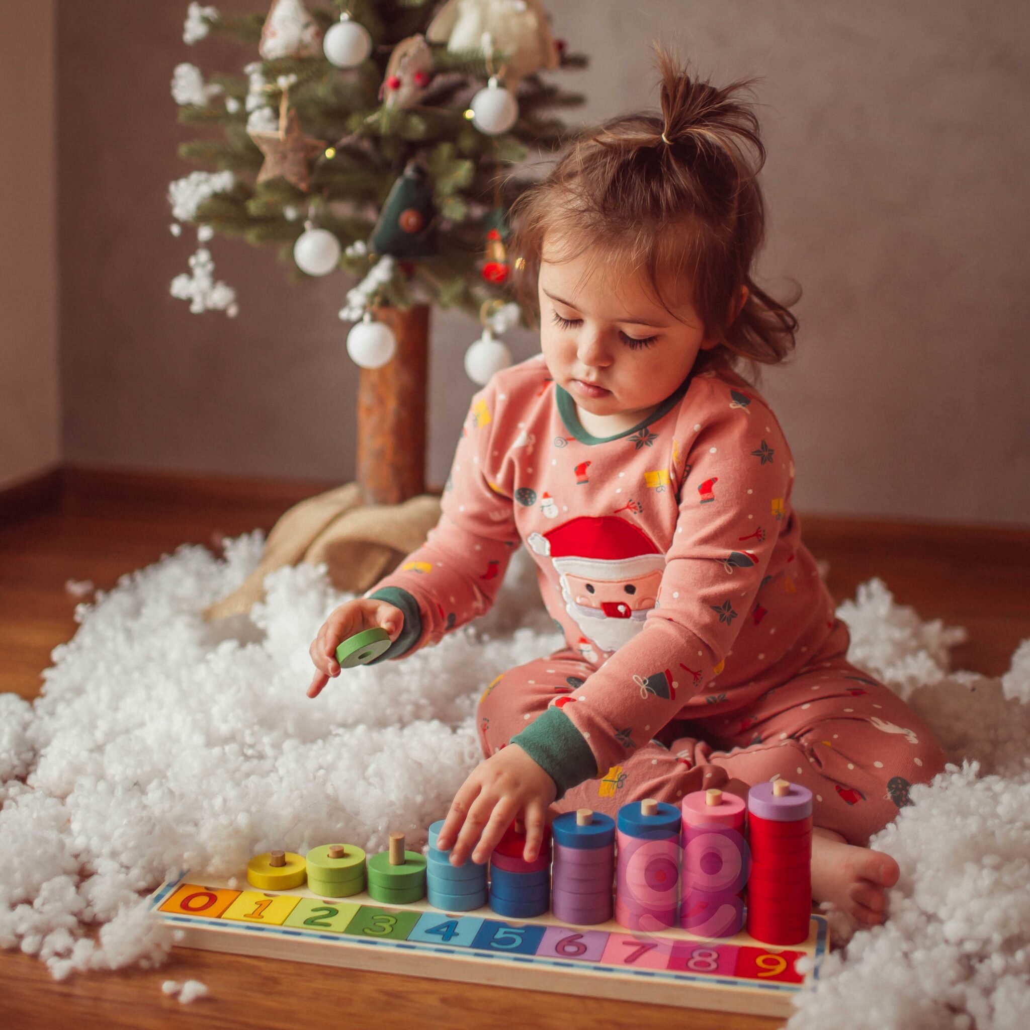 Kolorowy sorter edukacyjny WOOPIE GREEN wykonany z naturalnego drewna, 56 elementów