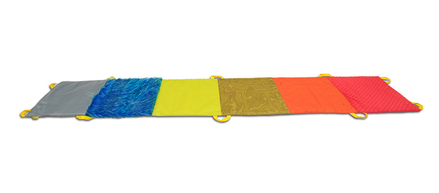 Chodnik sensoryczny Akson rozłożony — widok całej maty 50 x 250 cm