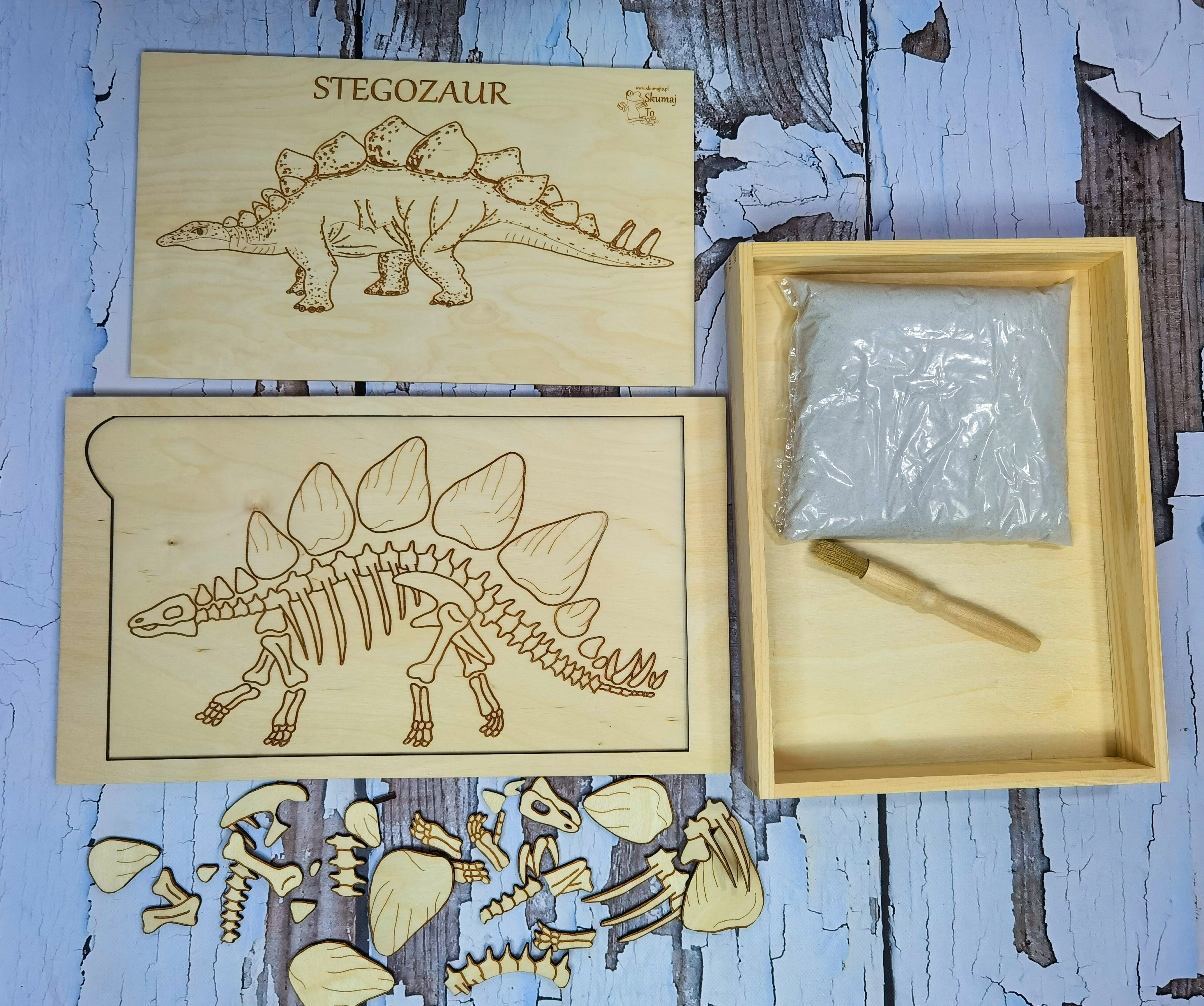 Zestaw Stegozaur EDUBOBO — taca 400x250x60 mm i pędzel do delikatnego oczyszczania kości